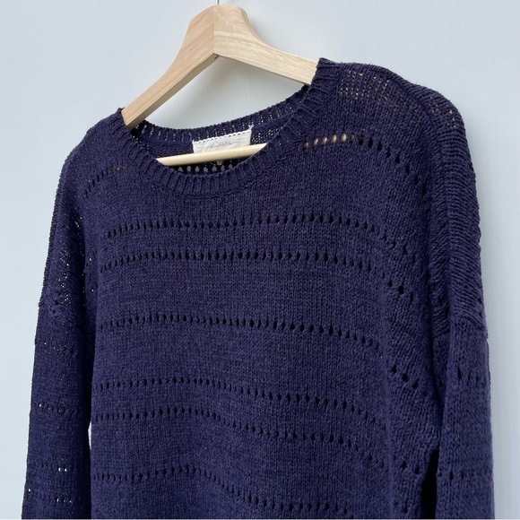 Elegant Navy Crew Neck Sweater - Picture 2 of 6